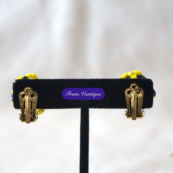 🐝 VINTAGE Twisted Beaded Mutil Necklace 📿 + Earrings (Clip on) 👂✨ - Picture 4 of 5